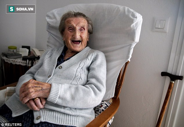 Tiết lộ bí quyết sống hơn 100 tuổi từ đất nước có tuổi thọ cao thứ hai thế giới - Ảnh 4.