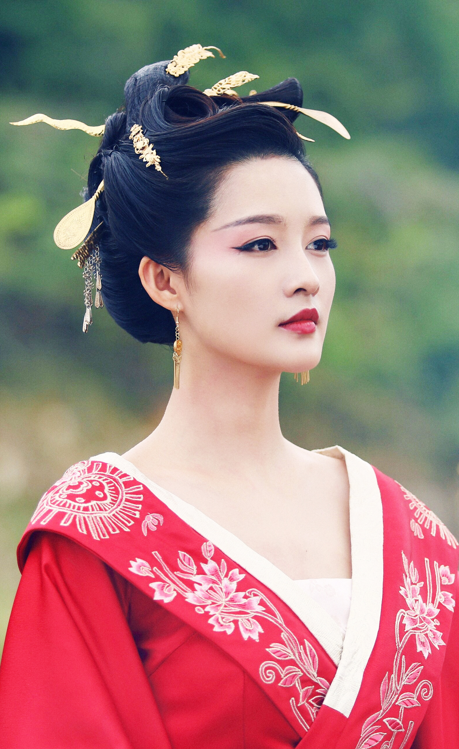 China beautiful girls. Цяо ли. Ли Цинь актриса. Принцесса Медиум дорама.