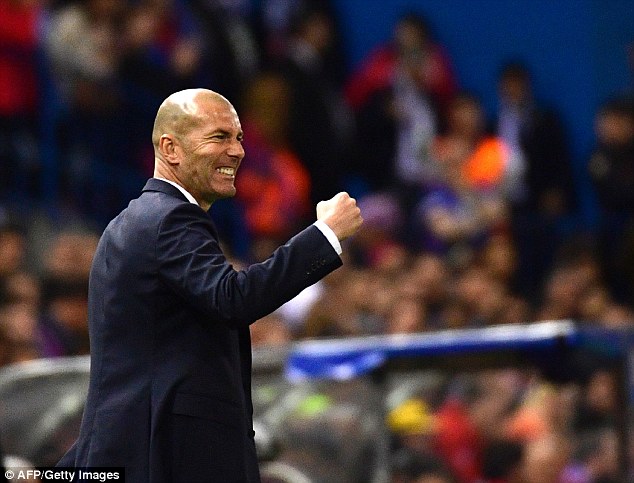 Zidane kéo tụt các học trò xuống mặt đất sau chiến thắng trước Atletico - Ảnh 1.