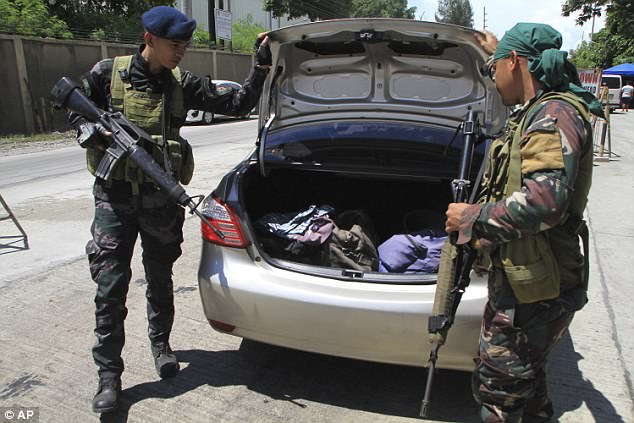 Philippines đã triển khai những vũ khí nào chống phiến quân thân IS? - Ảnh 10.