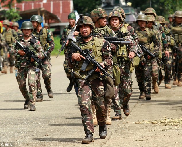 Philippines đã triển khai những vũ khí nào chống phiến quân thân IS? - Ảnh 9.