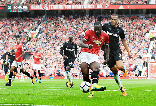 Tân binh bùng nổ, Old Trafford ca khúc khải hoàn hùng tráng - Ảnh 2.