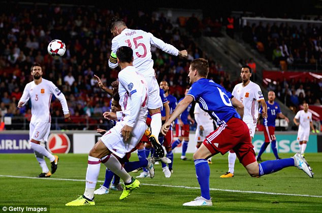 Tây Ban Nha thắng đậm đà, tràn trề cơ hội đoạt vé đến World Cup 2018 - Ảnh 1.