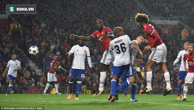 Mất Pogba chỉ sau 19 phút, Man United vẫn đại thắng nhờ con trai Mourinho - Ảnh 1.
