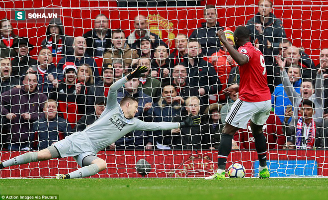 Lukaku và Kane, ai là Vua phá lưới? Câu trả lời là... Martial - Ảnh 3.