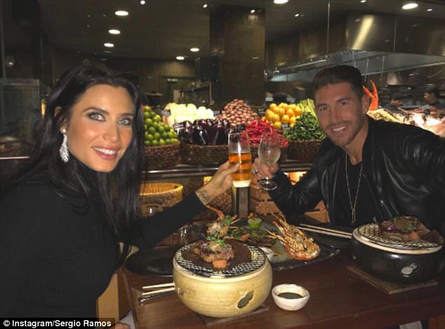 Ramos lãng mạn ăn tối với bạn gái hơn 8 tuổi giữa London hoa lệ - Ảnh 1.