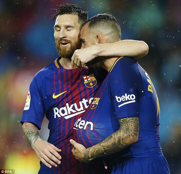 Messi trắng tay trong ngày đặc biệt, Barca vẫn thắng nhờ vị cứu tinh bất ngờ - Ảnh 3.