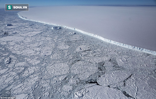 Lại 1 tảng băng lớn gấp 4 lần London tách vỡ ở Nam Cực, nguyên nhân rất đáng lo ngại - Ảnh 1.