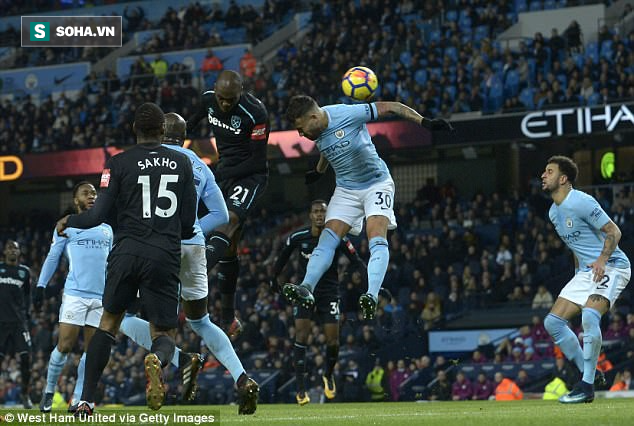 Mourinho đang có trong tay viên đạn vừa đủ xuyên khe hở trên áo giáp của Man City - Ảnh 1.