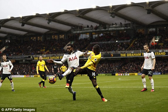 Nghiền nát Watford, Tottenham lì xì đầu năm cho NHM - Ảnh 9.