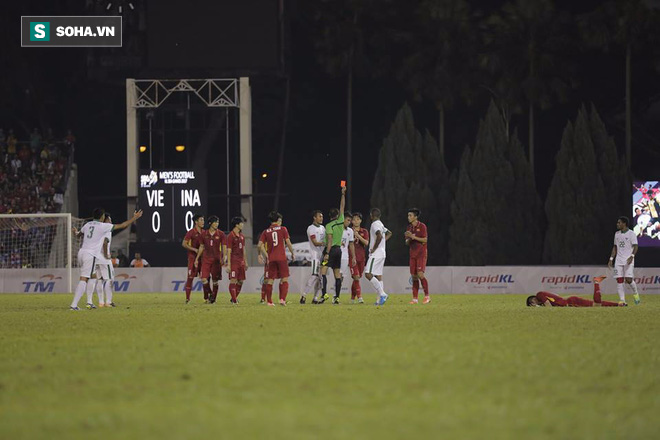 TRỰC TIẾP U22 Việt Nam 0-0 U22 Indonesia: Trọng tài từ chối 11m cho U22 Việt Nam - Ảnh 2.