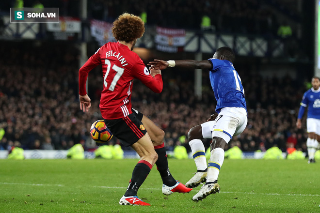 Fellaini không xứng đáng làm thủ quân Man United, thì còn ai xứng đáng? - Ảnh 3.