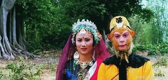 Lục Tiểu Linh Đồng và cuộc hôn nhân 30 năm không có lễ cưới - Ảnh 1.
