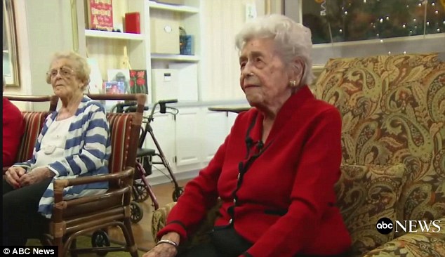 108 tuổi, cụ bà bất ngờ nhận được món quà đặc biệt từ 1000 người xa lạ - Ảnh 3.