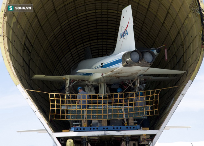 Loạt máy bay chuyên mang bầu tên lửa, tàu con thoi dành riêng cho NASA - Ảnh 2.
