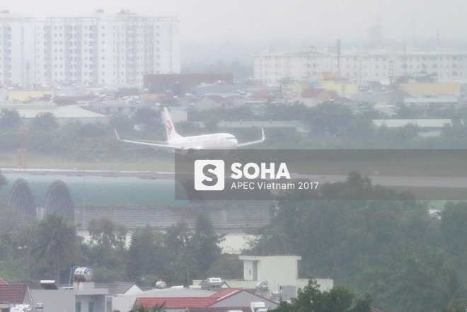 Loạt máy bay chở các quan chức cấp cao kinh tế-ngoại giao dự APEC đáp xuống Đà Nẵng - Ảnh 6.