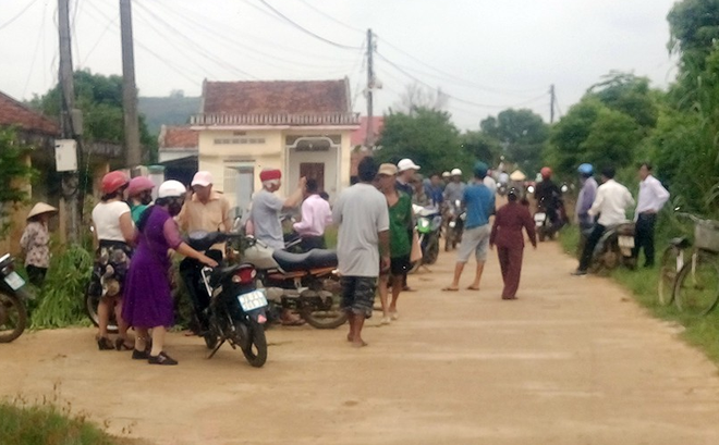 Trưởng thôn chặn xe cưới thu nợ, ĐBQH nói: Cưỡng đoạt tài sản chứ không chỉ thu tiền - Ảnh 1.