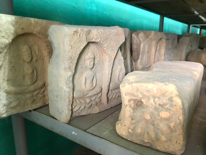 Cận cảnh cổ vật bằng vàng tại Nghệ An vừa được công nhận là bảo vật Quốc gia - Ảnh 6.