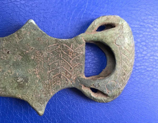 Cận cảnh cổ vật bằng vàng tại Nghệ An vừa được công nhận là bảo vật Quốc gia - Ảnh 13.