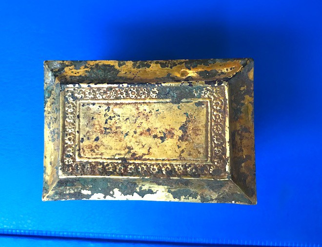 Cận cảnh cổ vật bằng vàng tại Nghệ An vừa được công nhận là bảo vật Quốc gia - Ảnh 3.