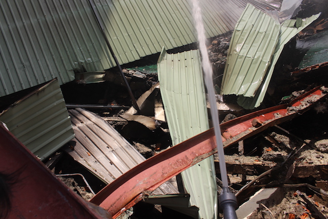 Hiện trường vụ cháy kéo dài 26 giờ tại Cần Thơ, bê tông, sắt thép biến dạng dưới sức nóng - Ảnh 14.