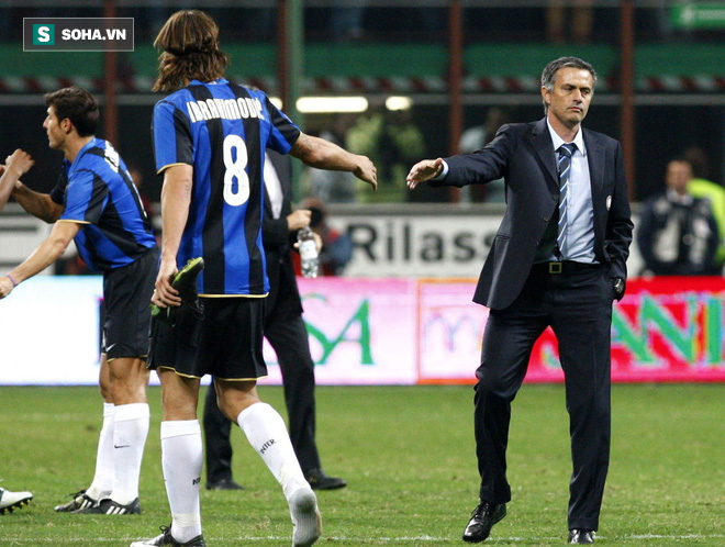 Mourinho & Wenger: Hai lão bợm già mắc bẫy cò ke - Ảnh 3.