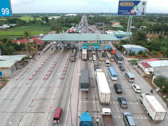 Trạm Cai Lậy thất thủ, tài xế mua heo quay đến cúng, Tổng cục Đường bộ vào họp khẩn - Ảnh 3.