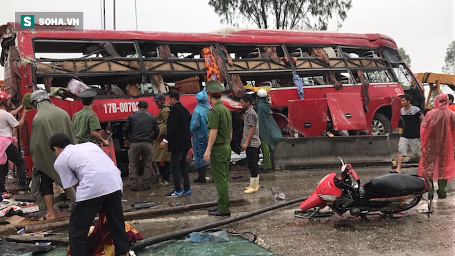 Hiện trường vụ tai nạn khiến 2 người chết, 6 người bị thương ở Hà Tĩnh - Ảnh 5.