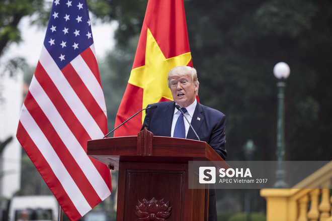 [LIVE] Chủ tịch nước Trần Đại Quang và Tổng thống Donald Trump đang họp báo chung - Ảnh 4.