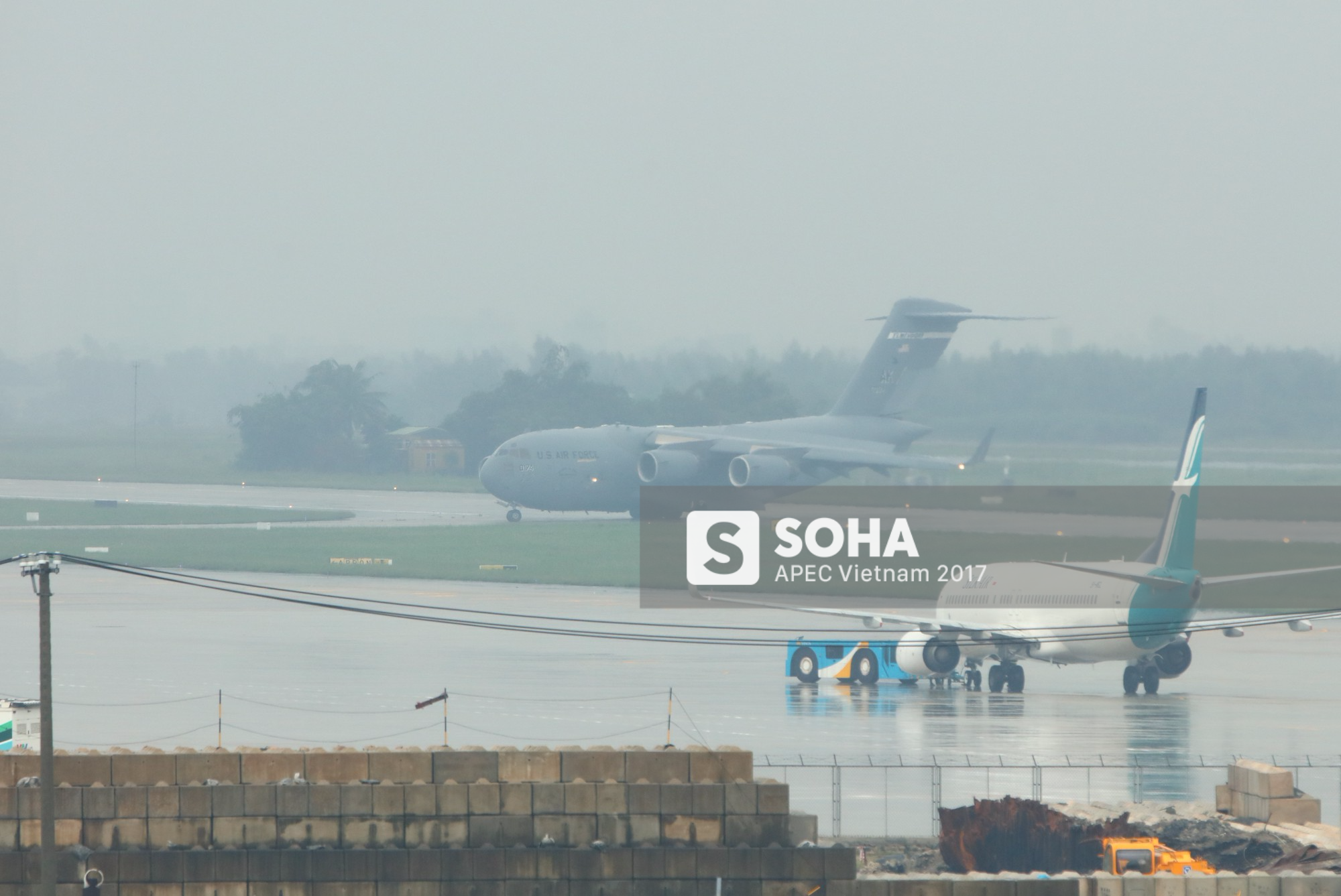 4 vận tải cơ C-17 Mỹ lần lượt đáp xuống Đà Nẵng, vận chuyển trang bị quan trọng phục vụ ông Trump ở APEC - Ảnh 3.
