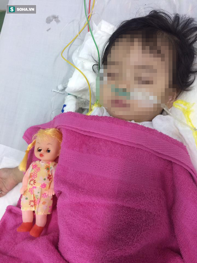 Cháu bé 13 tháng tuổi chấn thương sọ não nghi bị bảo mẫu bạo hành - Ảnh 2.