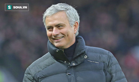 Thắng hú vía, Mourinho hãnh diện nói với Sir Alex điều gì? - Ảnh 1.