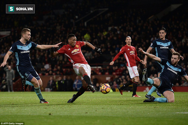 Khoe tài điều binh, Mourinho hoảng vía ngay trên Old Trafford - Ảnh 18.