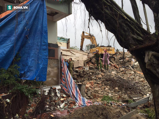 Sập tòa nhà trụ sở cũ của báo Đà Nẵng khi tháo dỡ, 2 người chết - Ảnh 3.