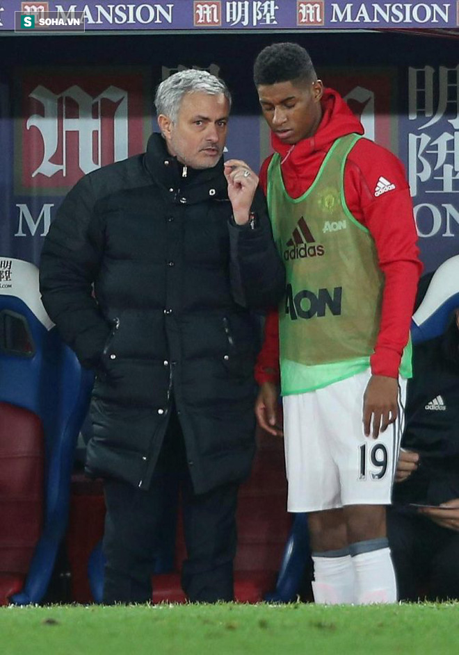 Chăm chỉ, ngoan ngoãn, Rashford được Mourinho phát quà - Ảnh 1.