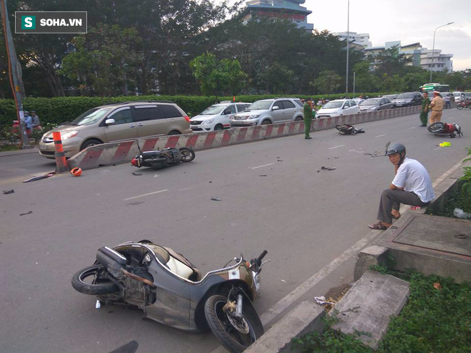 TP. HCM: Tai nạn kinh hoàng, ô tô húc bay 8 xe máy khiến nhiều người bị thương - Ảnh 2.