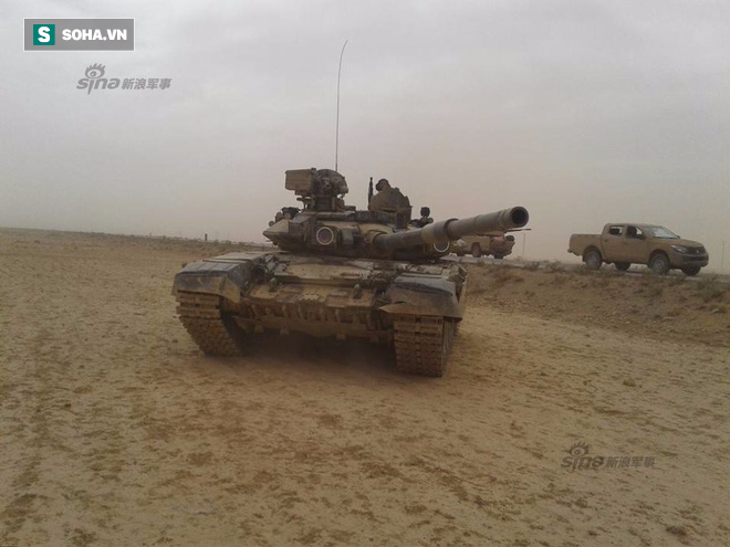 Phá kho, mở niêm, Nga ùn ùn chở xe tăng, thiết giáp đến Syria - Ảnh 3.