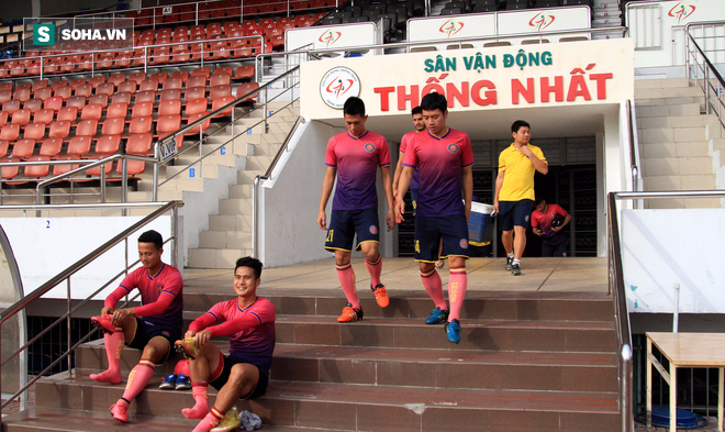 Bánh chưng vẫn còn dính giày, Sài Gòn FC đã tập khai xuân Đinh Dậu - Ảnh 3.