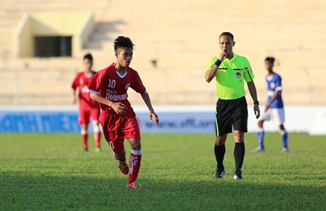 Tuyển thủ U20 dự World Cup cứu Viettel trong ngày đối đầu đội bóng quê hương - Ảnh 1.