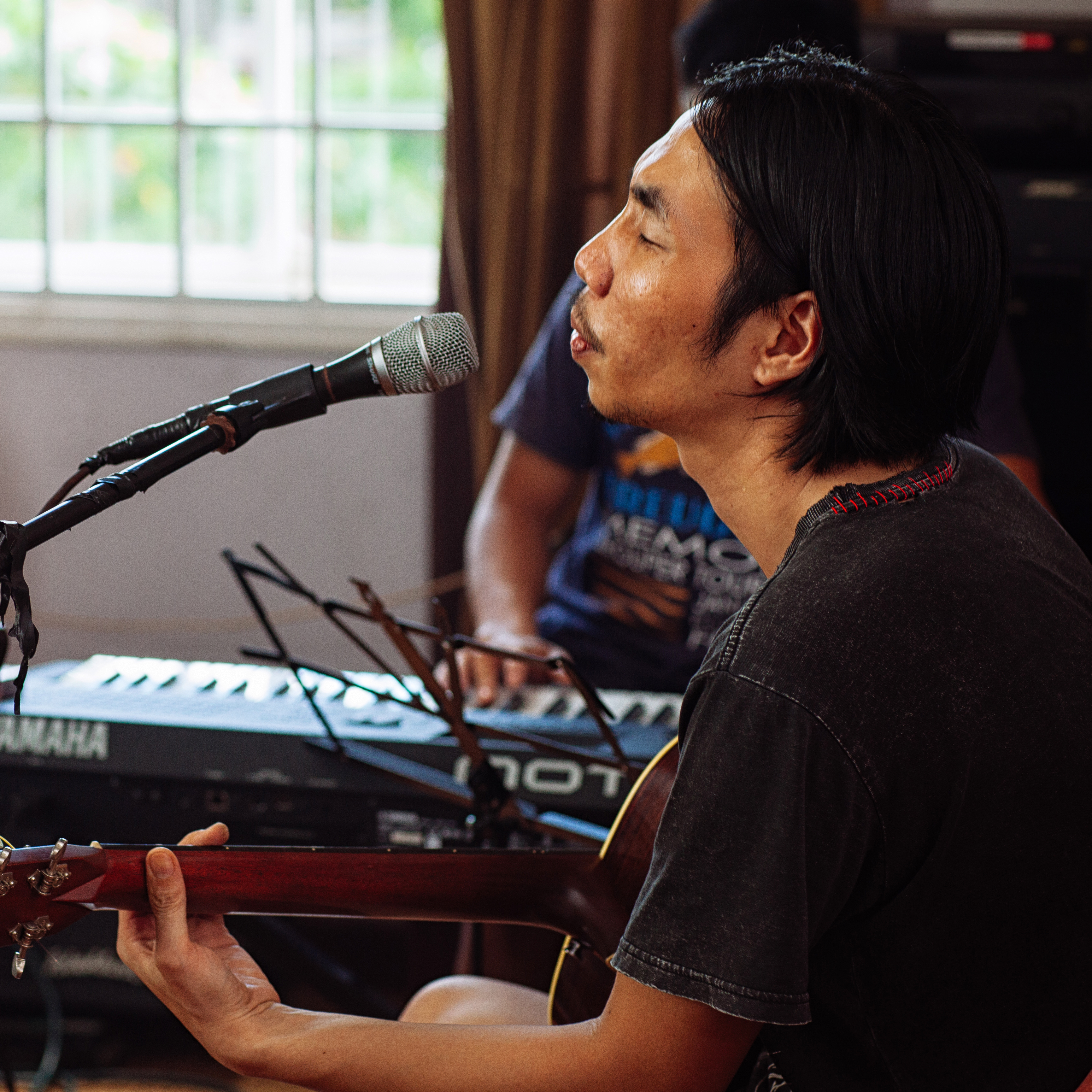 Hải Bột c&ugrave;ng H&ograve;a B&igrave;nh Bros t&aacute;i ngộ kh&aacute;n giả H&agrave; Nội sau 2 năm vắng b&oacute;ng - Ảnh 2.