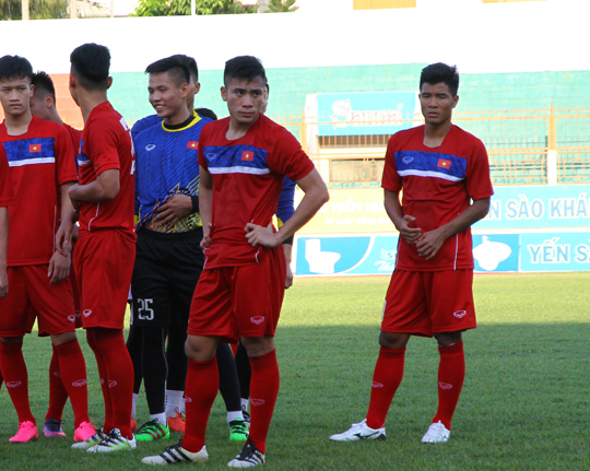 Sao U20 Việt Nam có nguy cơ mất World Cup: Mẹ đừng khóc, con không sao đâu - Ảnh 2.