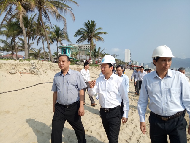 Bí thư Nguyễn Xuân Anh: Đừng tiếc tiền cho môi trường mà đánh mất biển Đà Nẵng - Ảnh 2.