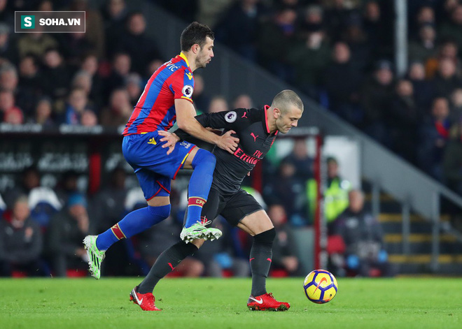 Trở về từ cõi chết, chiến binh mong manh ngày nào sẽ cứu được Arsene Wenger? - Ảnh 1.