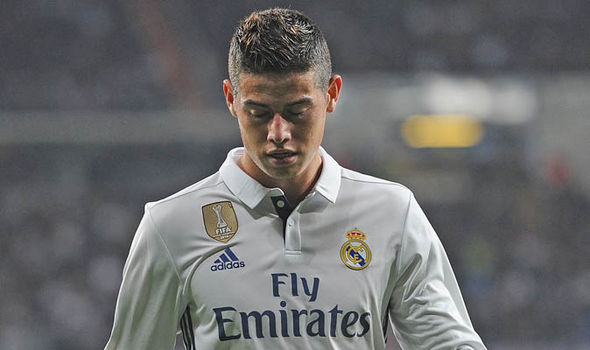 Tiết lộ: Ronaldo là thủ phạm khiến Man United không thể có James Rodriguez - Ảnh 2.