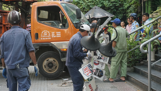 Ông Dương Trung Quốc: Nên làm cho người dân không còn coi vỉa hè là đường sinh sống nữa - Ảnh 2.