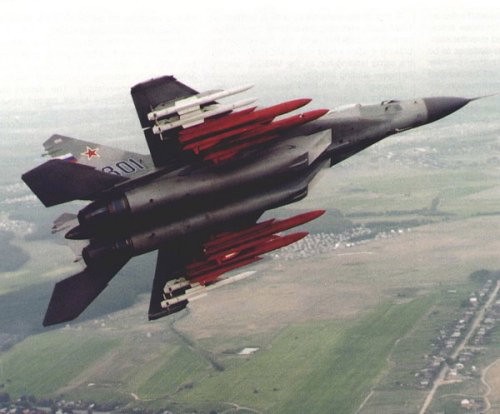 MiG-29K/KUB trang bị “sát thủ” diệt hạm Kh-31: Tàu sân bay 8 quả, tàu khu trục chỉ 2 quả - Ảnh 1.