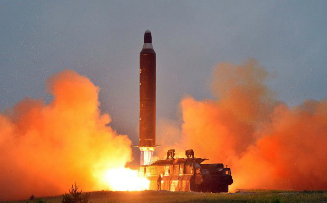 Thử thành công ICBM, đẩy Mỹ-Trung vào thế tình ngay lý gian: Triều Tiên cao tay - Ảnh 1.