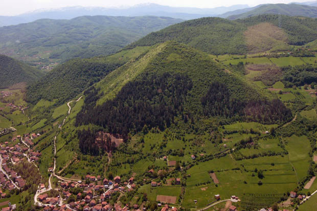Phát hiện mối liên hệ bất thường tại kim tự tháp cao nhất thế giới ở Bosnia - Ảnh 6.
