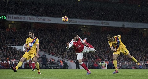 Wenger: Bàn thắng của Giroud là tác phẩm nghệ thuật. Giroud: Nhờ may mắn - Ảnh 2.