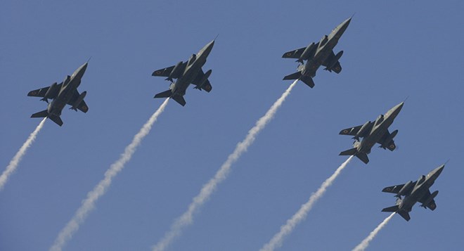 Ấn Độ chính thức mời nước ngoài tham gia phát triển máy bay chiến đấu mới - Ảnh 1.